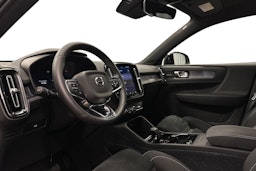 harmaa Volvo XC40 2024 kuva 7.