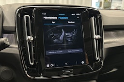 harmaa Volvo XC40 2024 kuva 31.