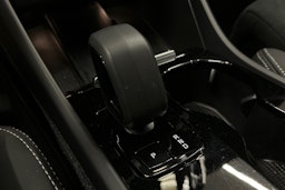 harmaa Volvo XC40 2024 kuva 33.