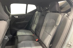 harmaa Volvo XC40 2025 kuva 10.
