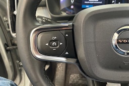 harmaa Volvo XC40 2025 kuva 18.