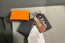 harmaa Volvo XC40 2025 kuva 24.