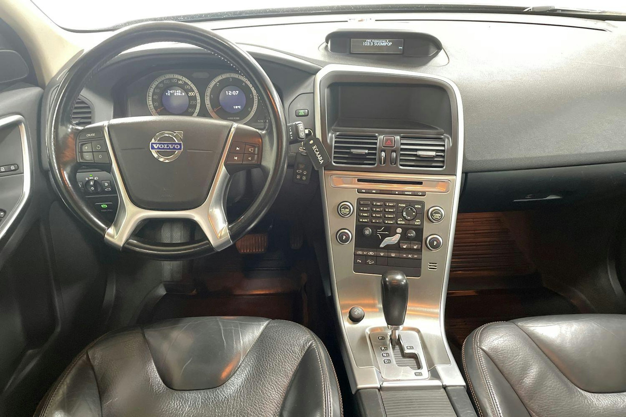 Ruskea (beige) Volvo XC60 2009 kuva 9.
