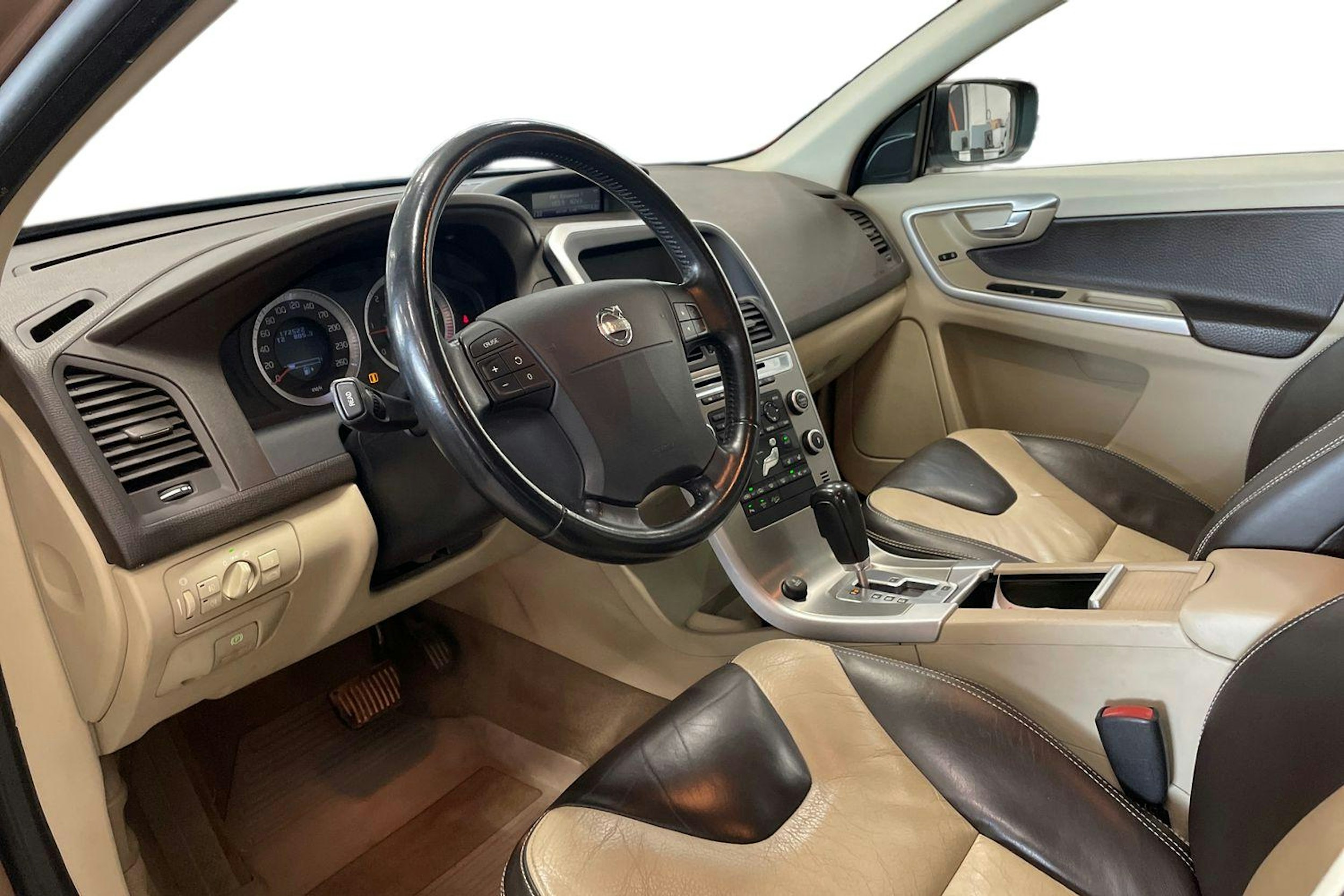 ruskea (beige) Volvo XC60 2009 kuva 7.