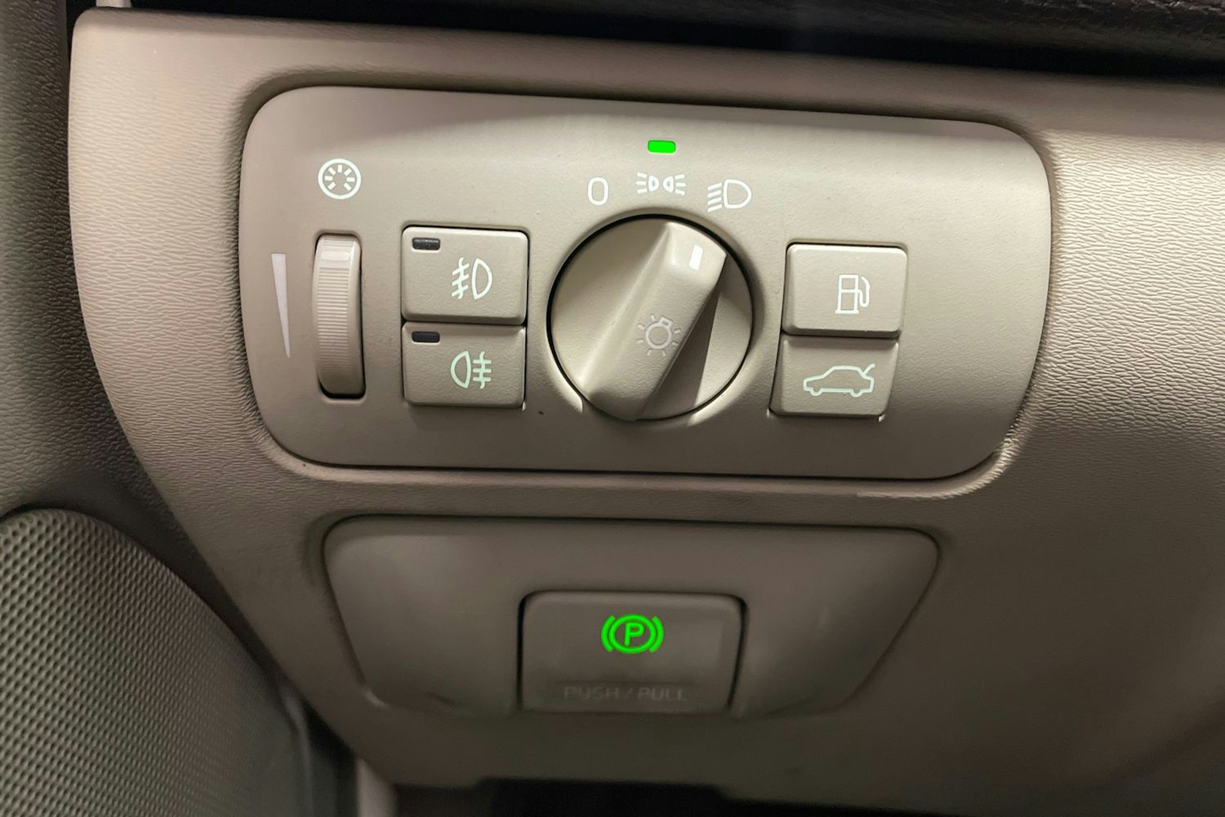 ruskea (beige) Volvo XC60 2009 kuva 20.