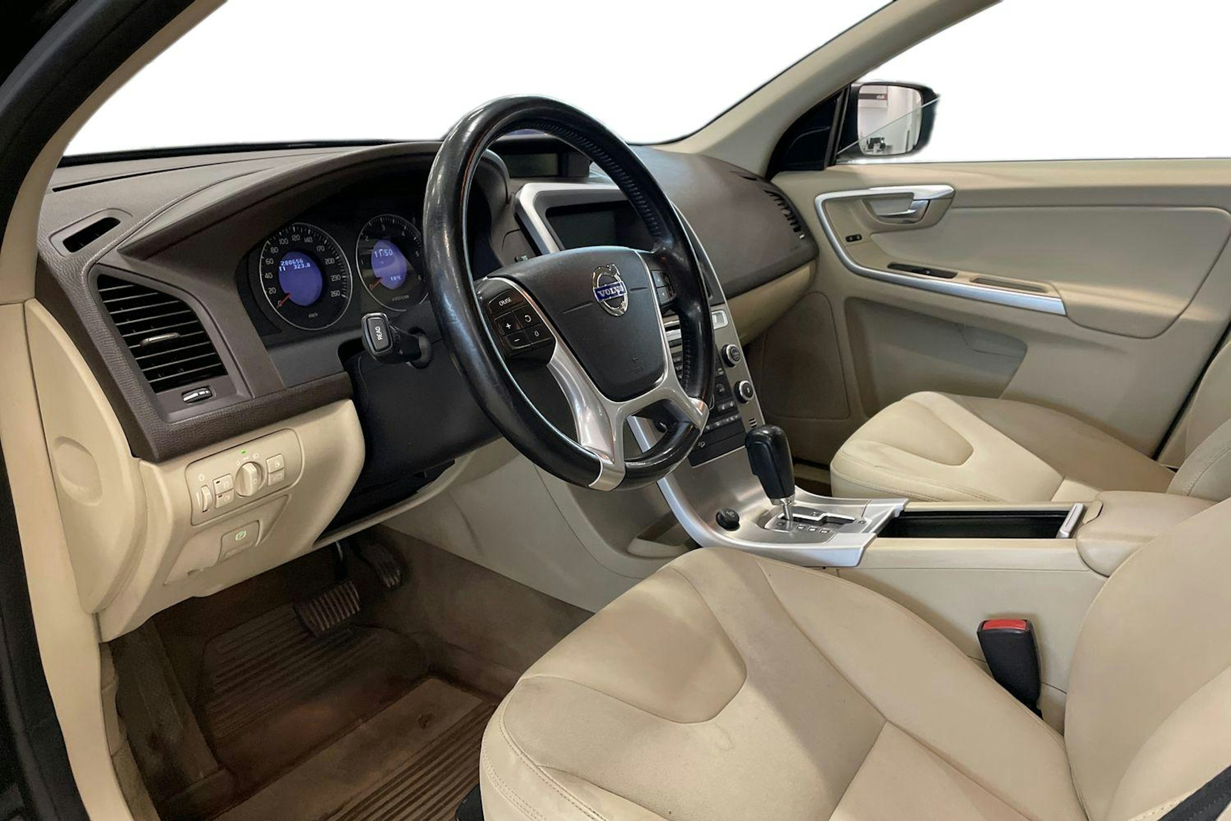musta Volvo XC60 2009 kuva 7.