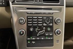 musta Volvo XC60 2009 kuva 22.