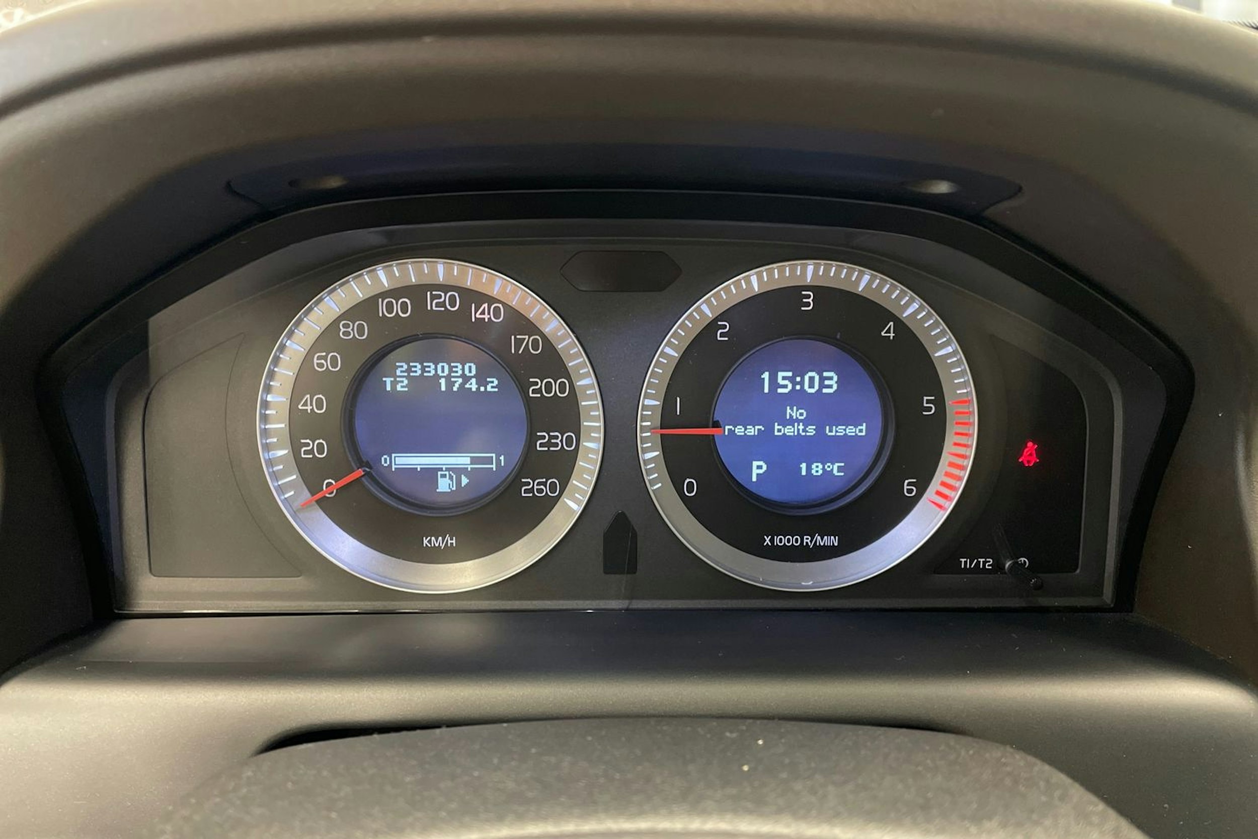 musta Volvo XC60 2009 kuva 24.