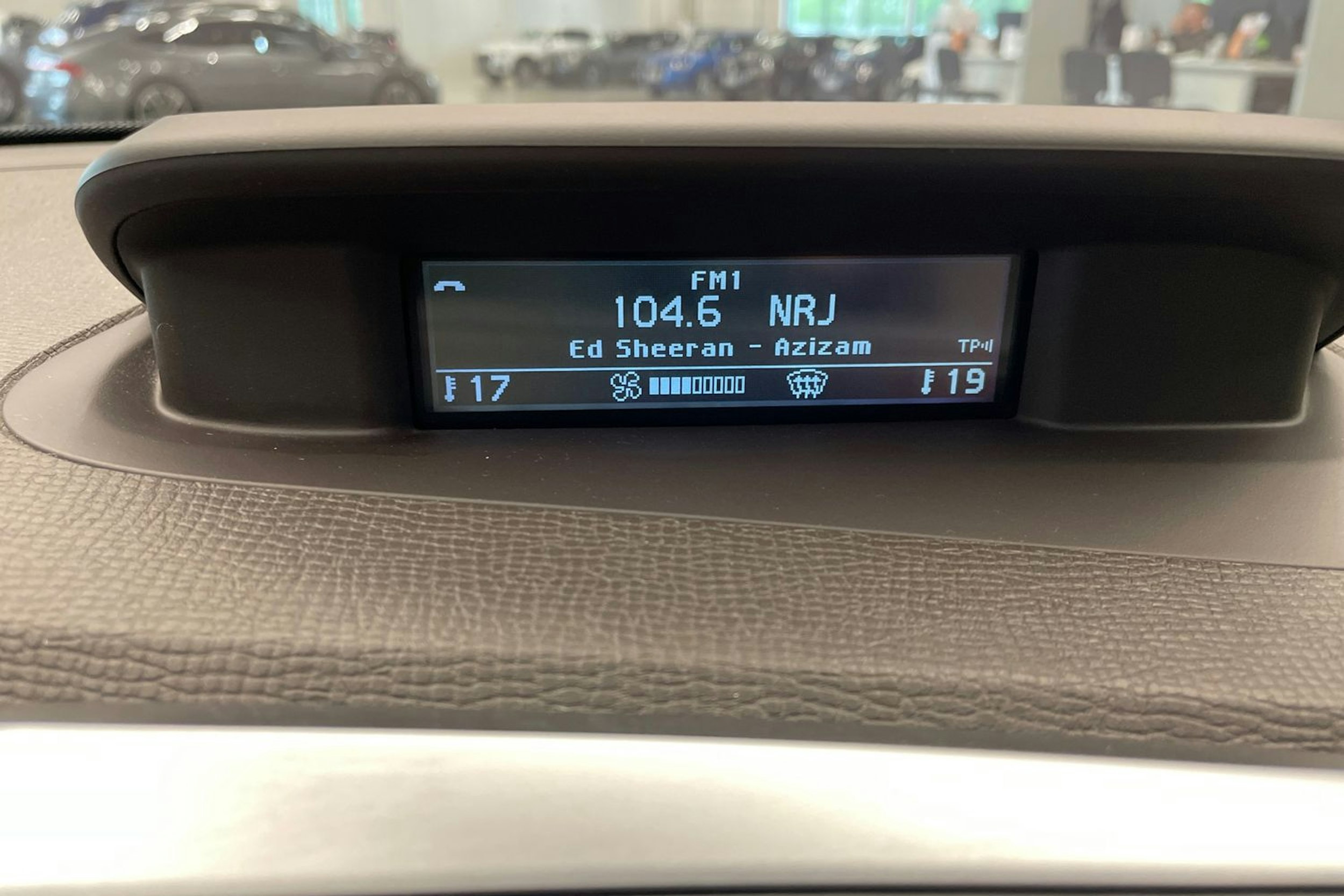 musta Volvo XC60 2009 kuva 29.
