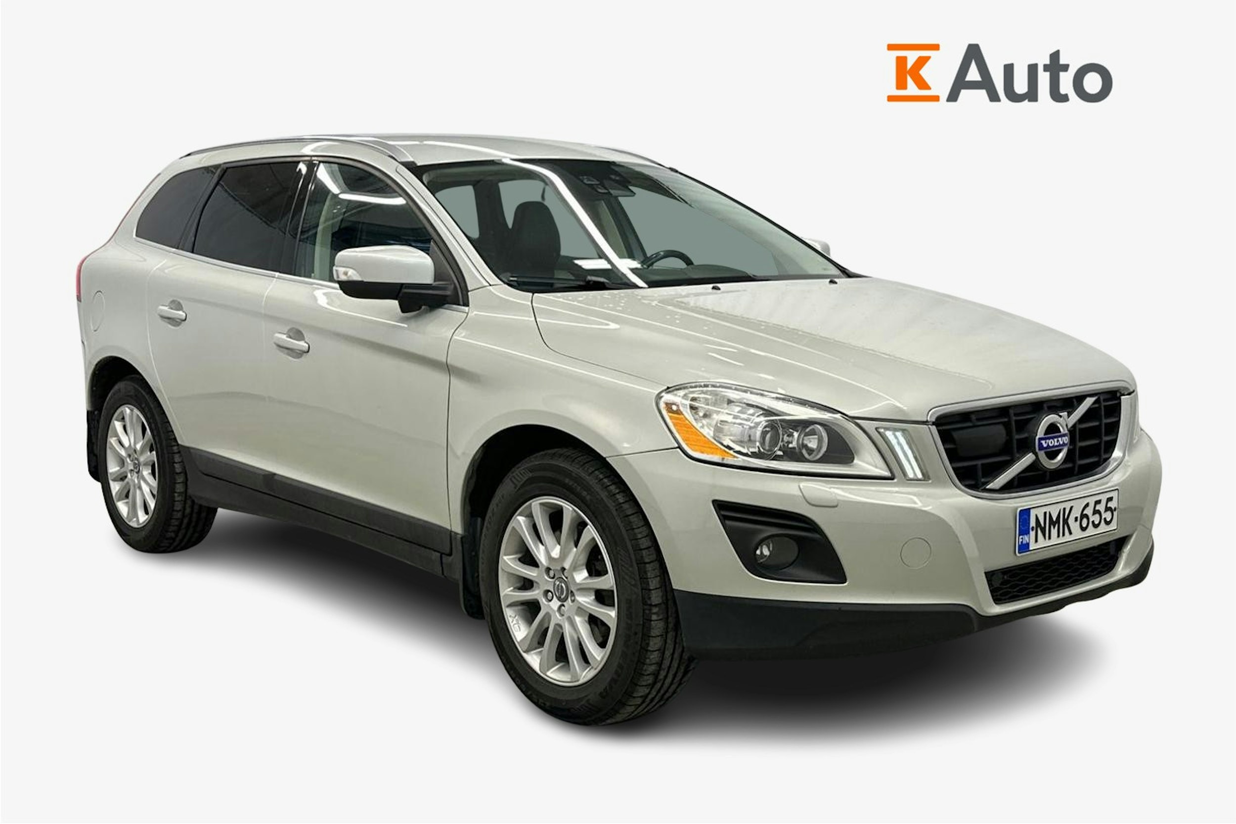 valkoinen Volvo XC60 2010 kuva 1.
