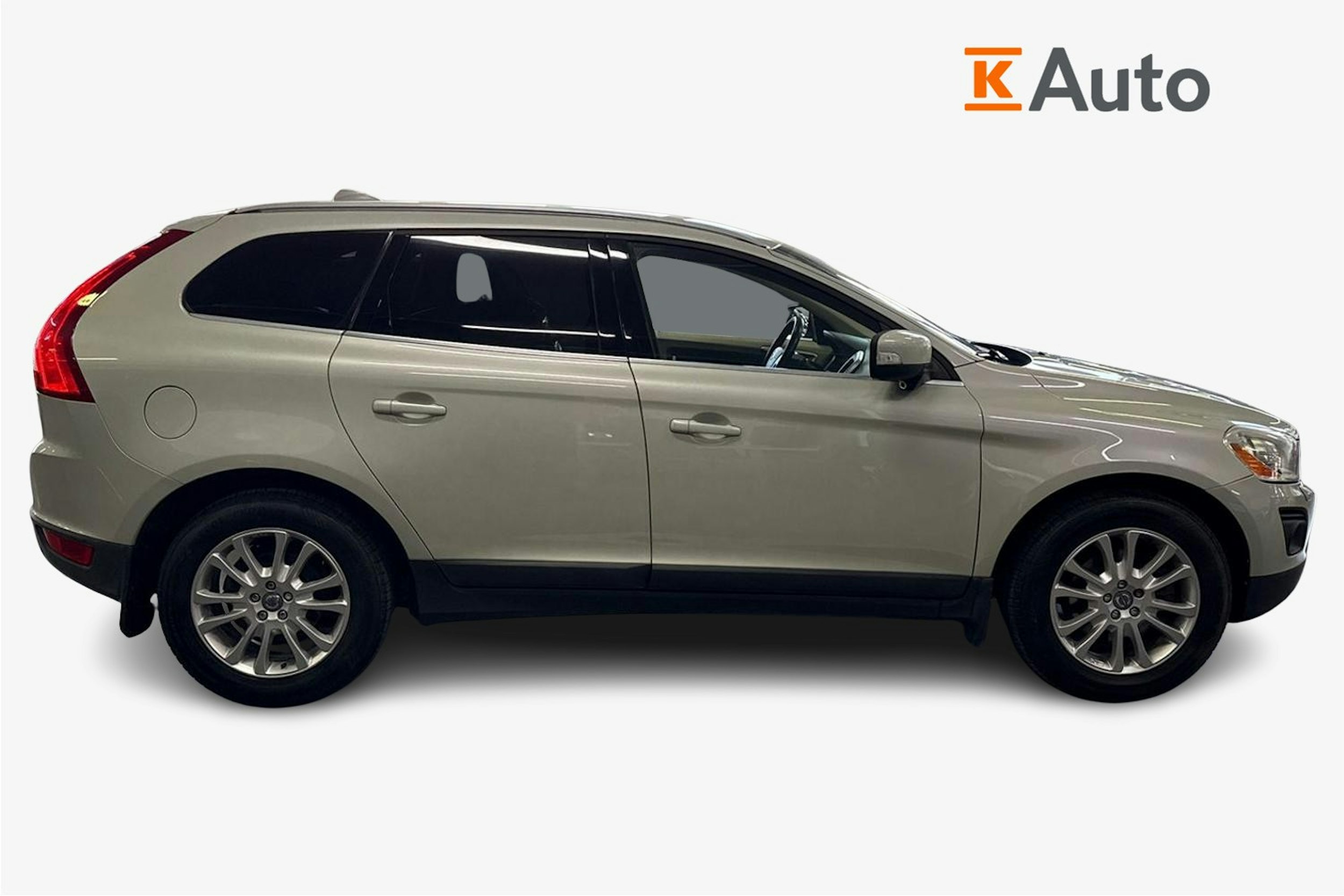 Valkoinen Volvo XC60 2009 kuva 6.