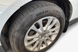 Valkoinen Volvo XC60 2009 kuva 11.