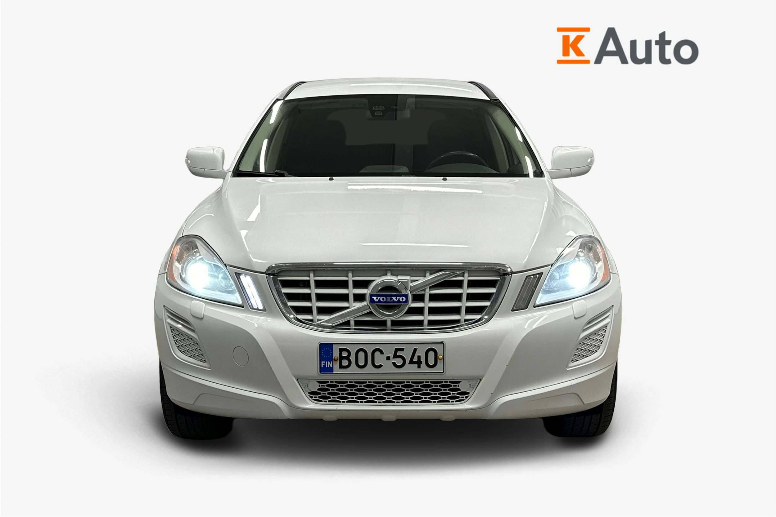 valkoinen Volvo XC60 2010 kuva 5.