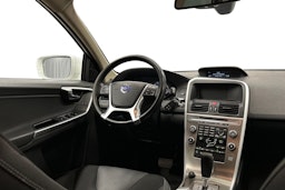 valkoinen Volvo XC60 2010 kuva 9.