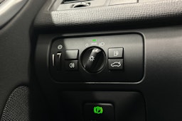 valkoinen Volvo XC60 2010 kuva 16.