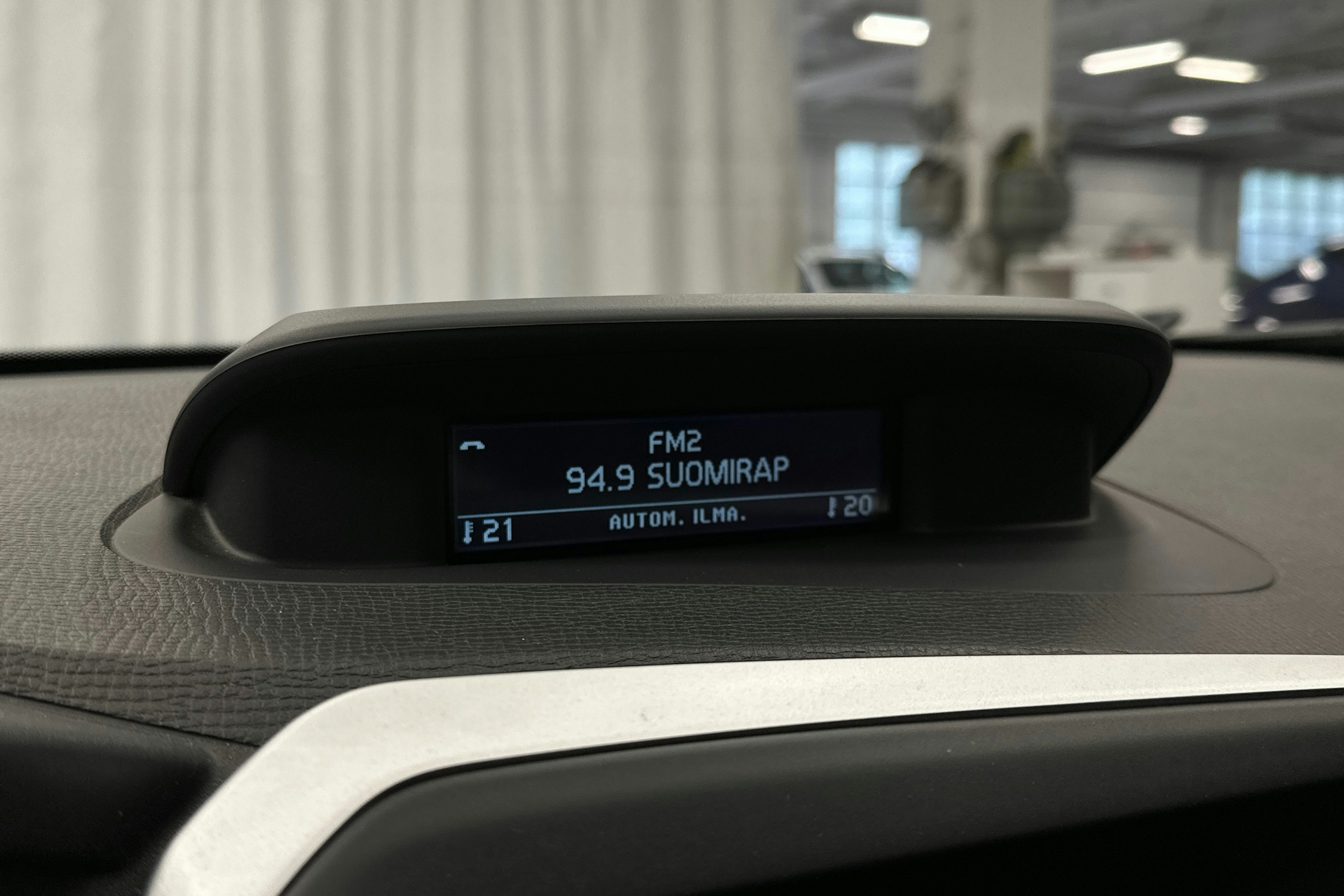 valkoinen Volvo XC60 2010 kuva 18.