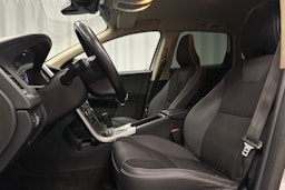 valkoinen Volvo XC60 2010 kuva 20.