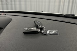 valkoinen Volvo XC60 2010 kuva 23.