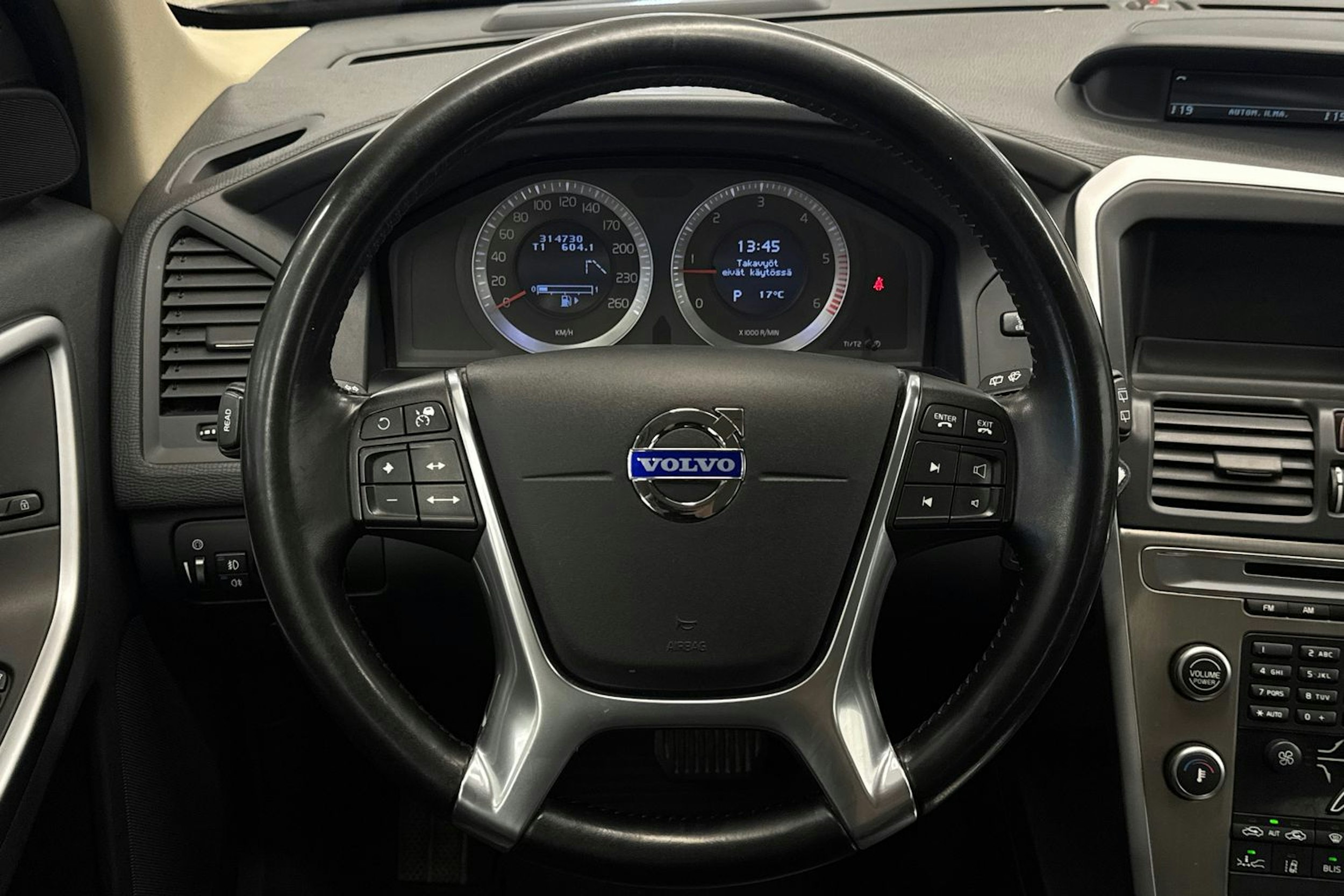 Musta Volvo XC60 2010 kuva 14.