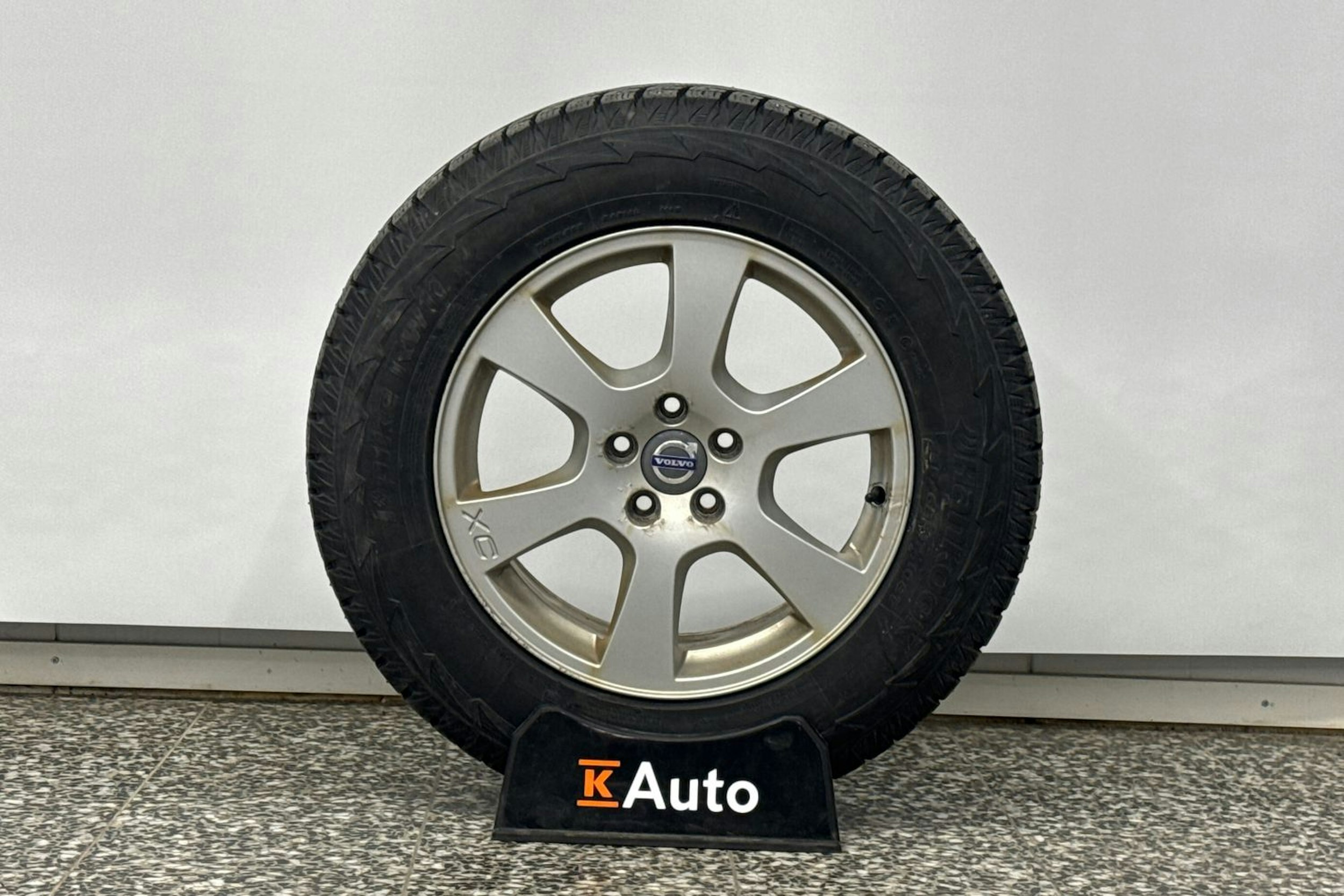 Musta Volvo XC60 2010 kuva 39.