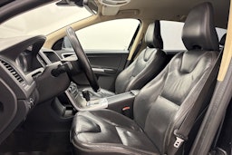 musta Volvo XC60 2011 kuva 14.