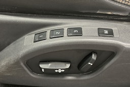 musta Volvo XC60 2011 kuva 15.