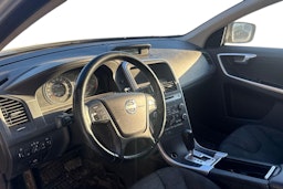 valkoinen Volvo XC60 2010 kuva 3.