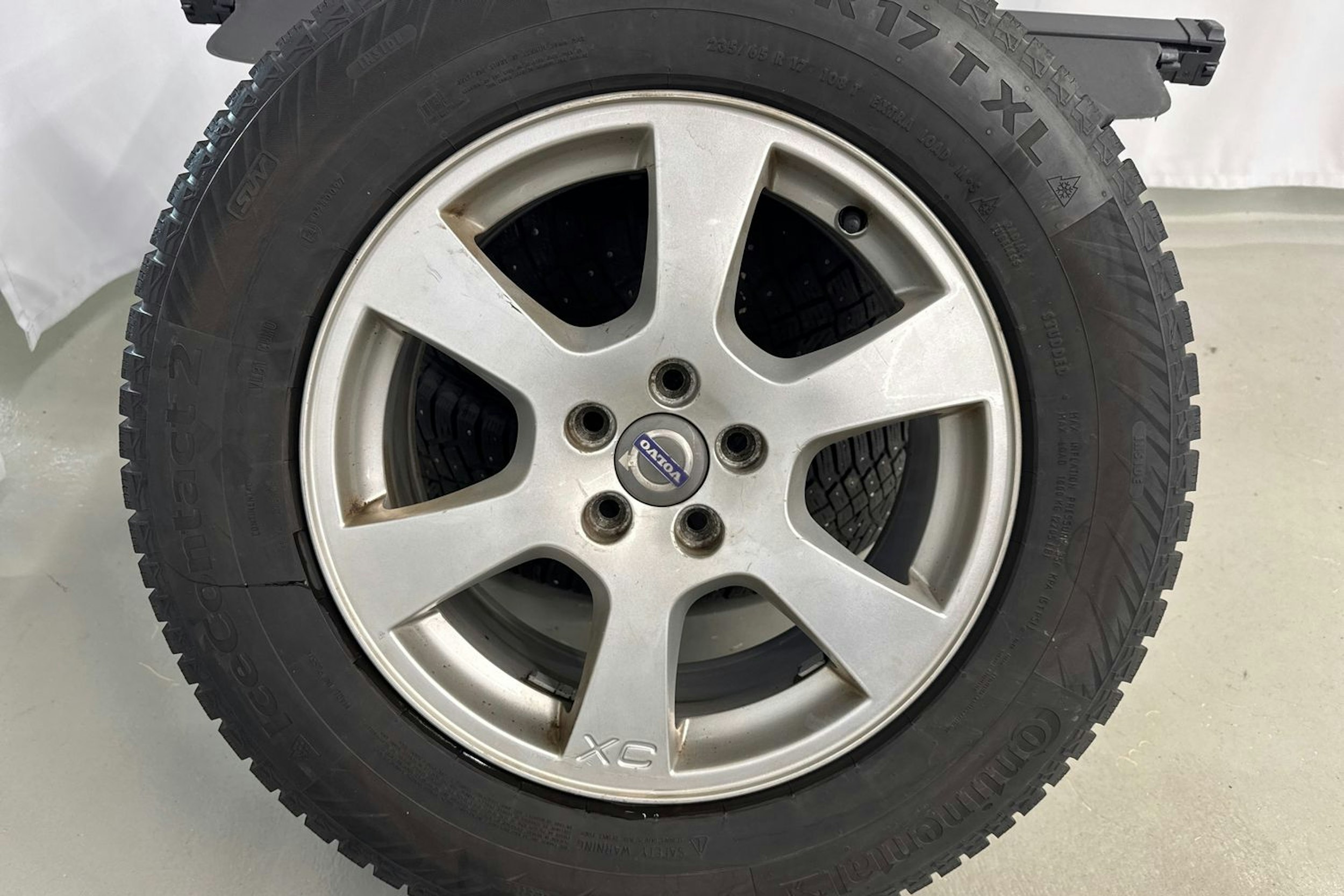 musta Volvo XC60 2010 kuva 10.