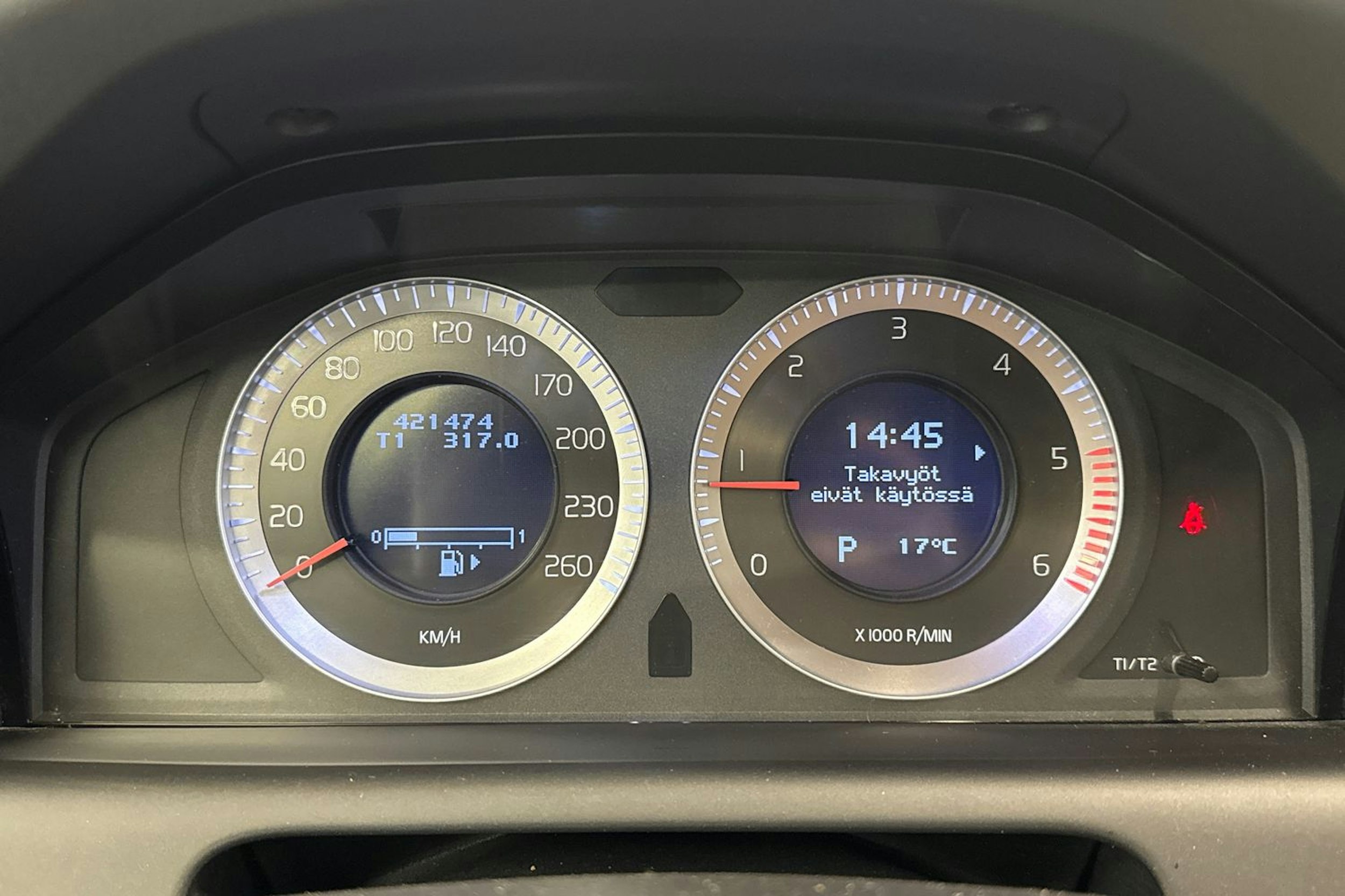 musta Volvo XC60 2010 kuva 14.