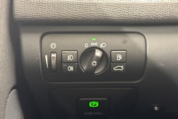 musta Volvo XC60 2010 kuva 18.