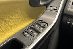 musta Volvo XC60 2010 kuva 19.