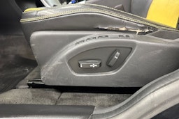 musta Volvo XC60 2010 kuva 22.