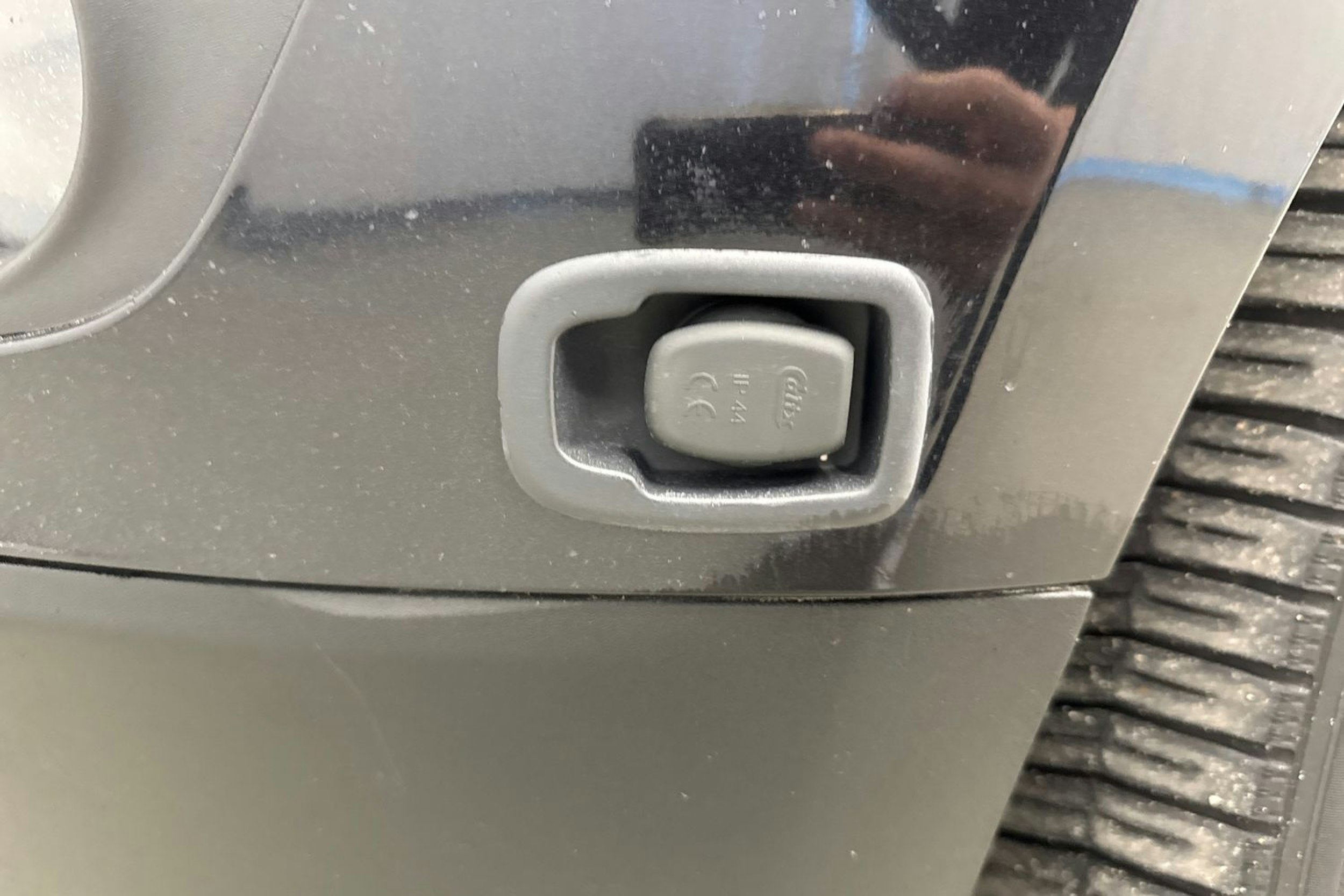 musta Volvo XC60 2010 kuva 23.