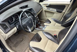 sininen Volvo XC60 2010 kuva 3.