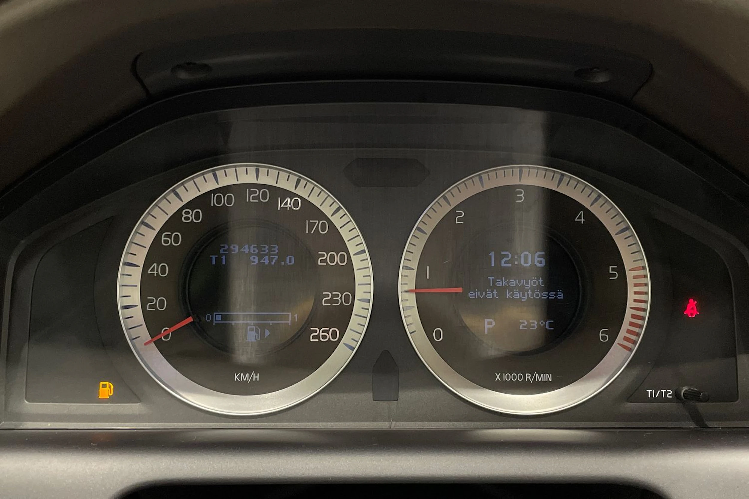 sininen Volvo XC60 2010 kuva 13.
