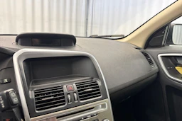 musta Volvo XC60 2010 kuva 12.