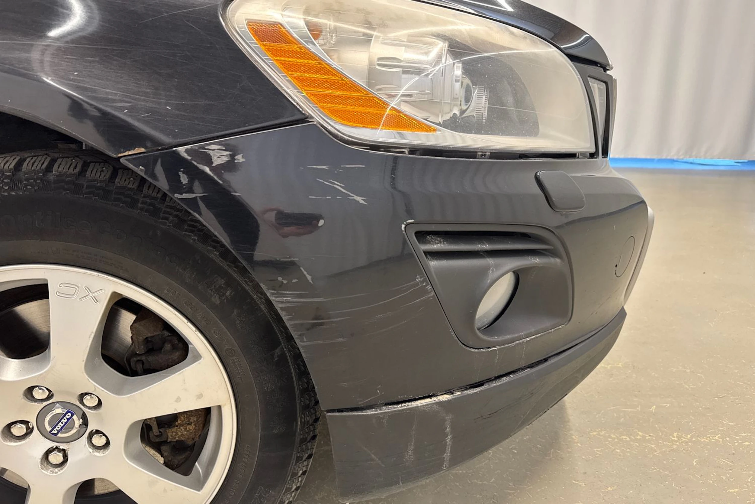 musta Volvo XC60 2010 kuva 17.