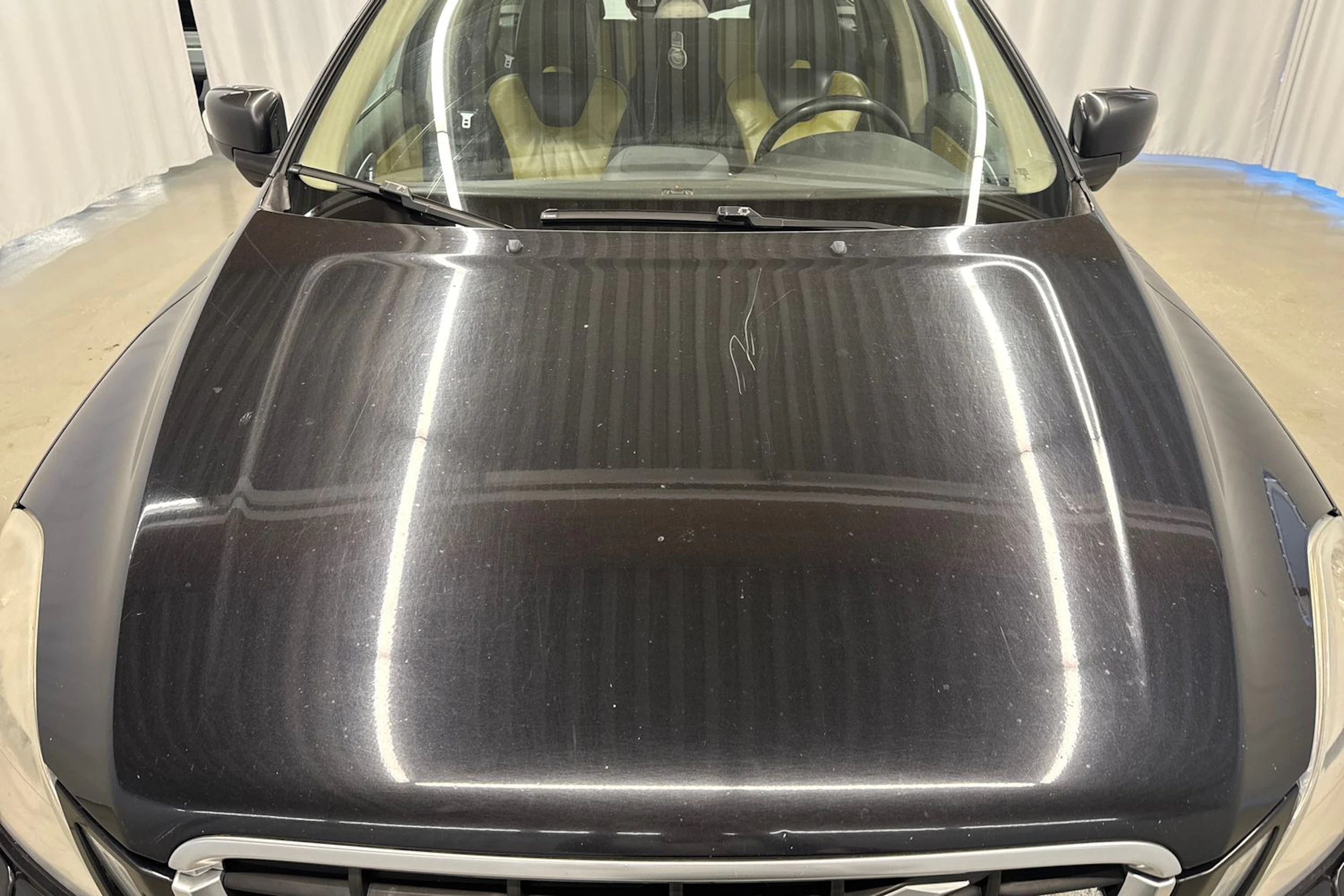 musta Volvo XC60 2010 kuva 18.