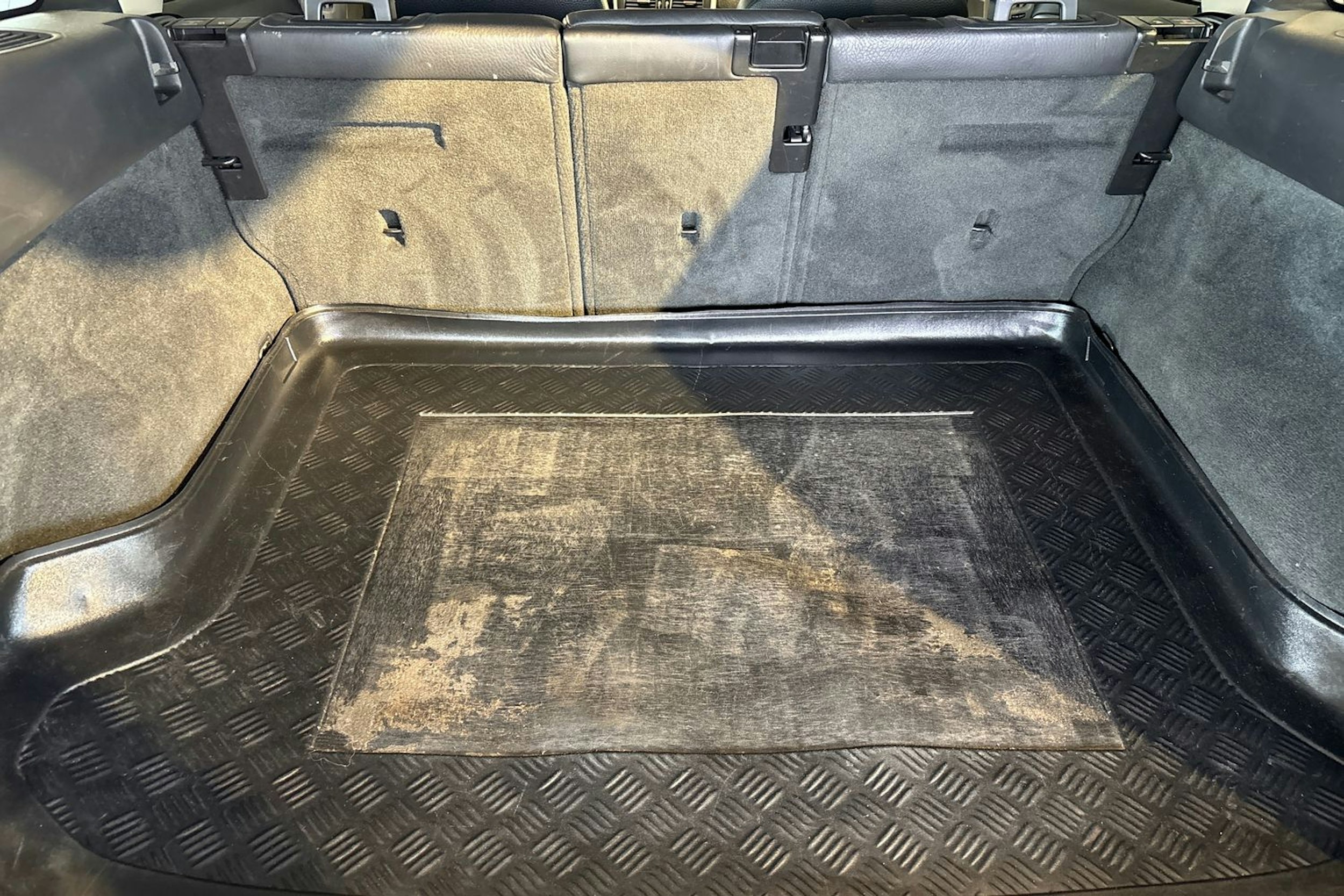 valkoinen Volvo XC60 2010 kuva 12.