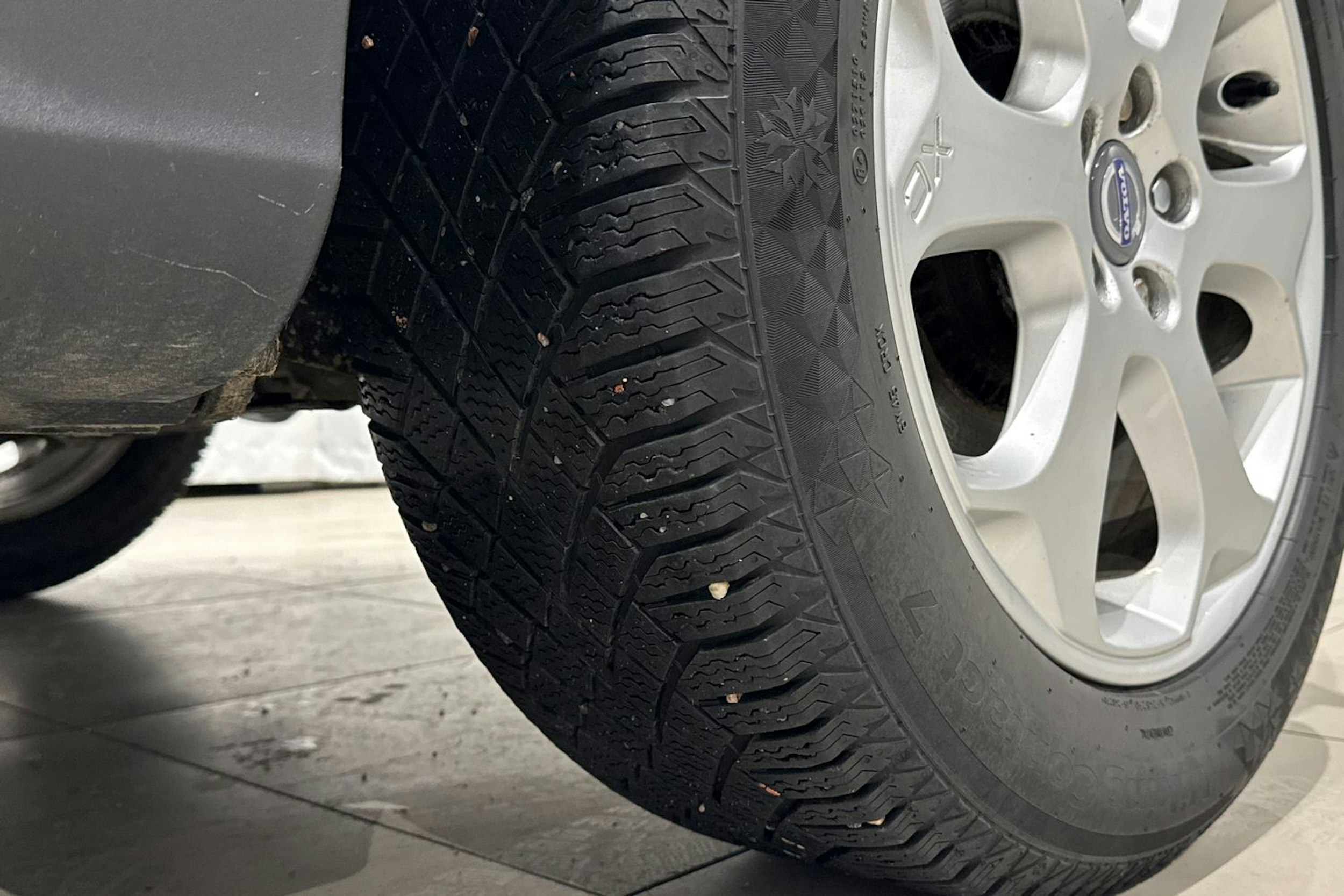 sininen Volvo XC60 2010 kuva 13.