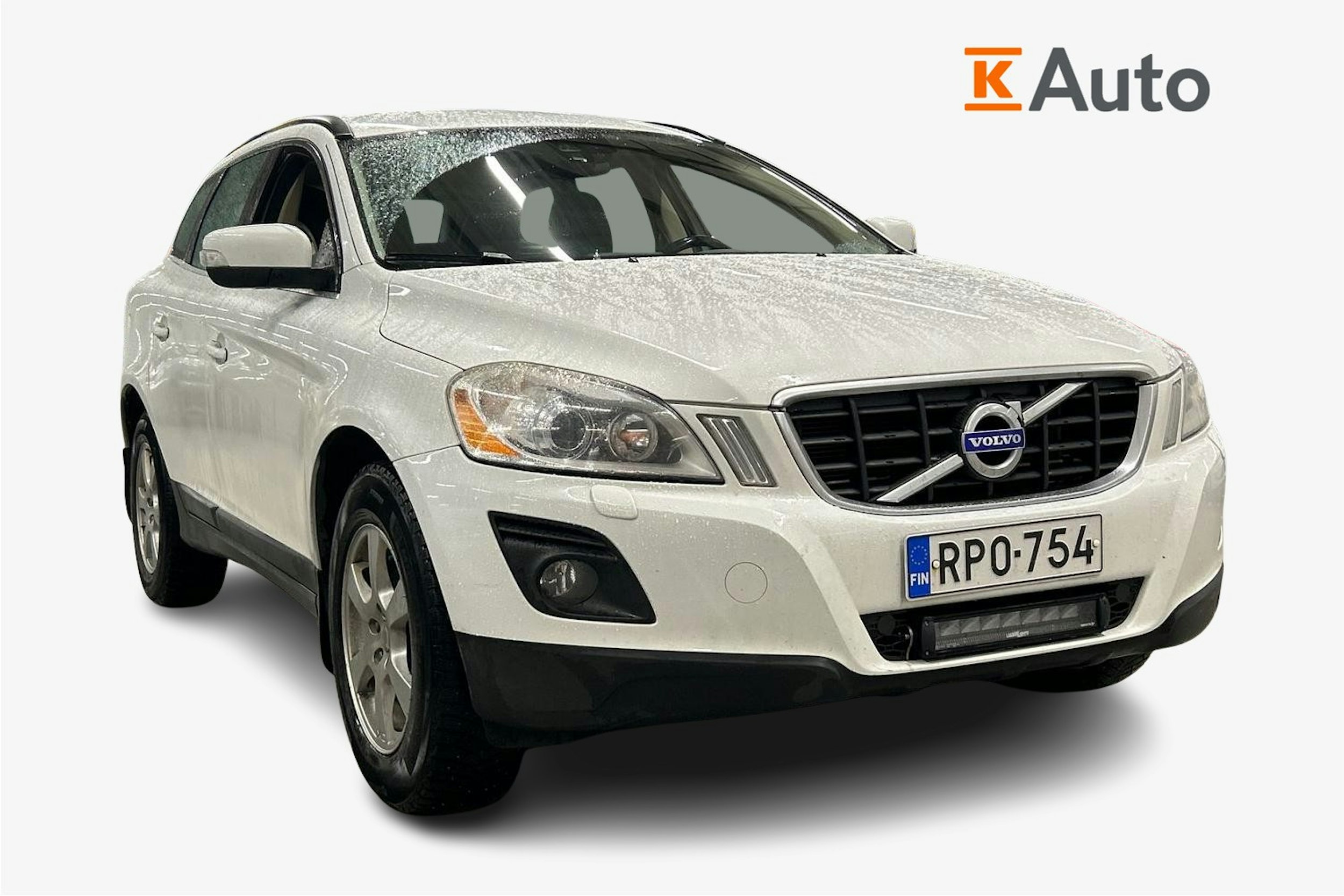 valkoinen Volvo XC60 2010 kuva 1.