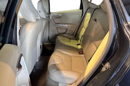 musta Volvo XC60 2010 kuva 8.