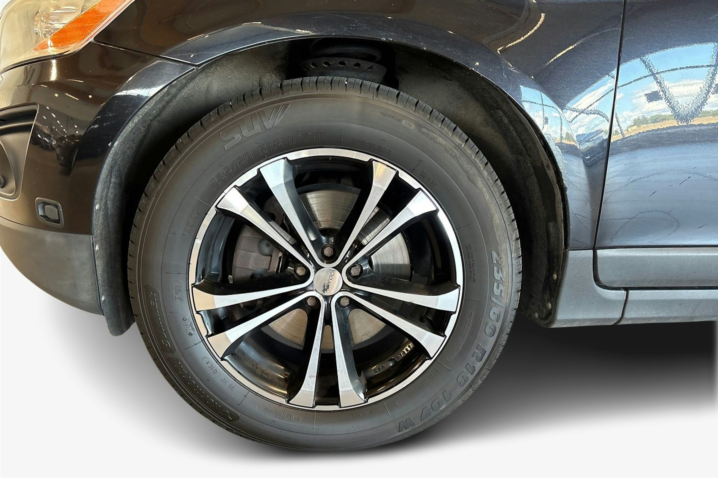 musta Volvo XC60 2010 kuva 9.
