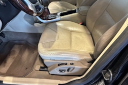 musta Volvo XC60 2010 kuva 11.