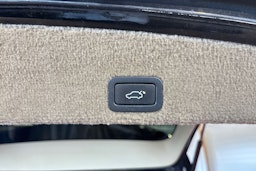musta Volvo XC60 2010 kuva 17.