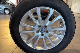 musta Volvo XC60 2010 kuva 18.