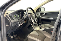musta Volvo XC60 2010 kuva 8.