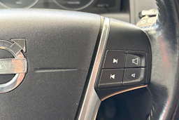 musta Volvo XC60 2010 kuva 12.