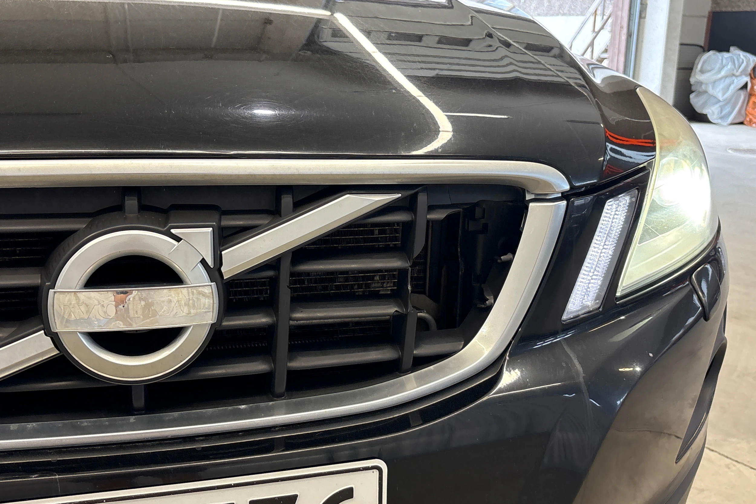 musta Volvo XC60 2010 kuva 25.