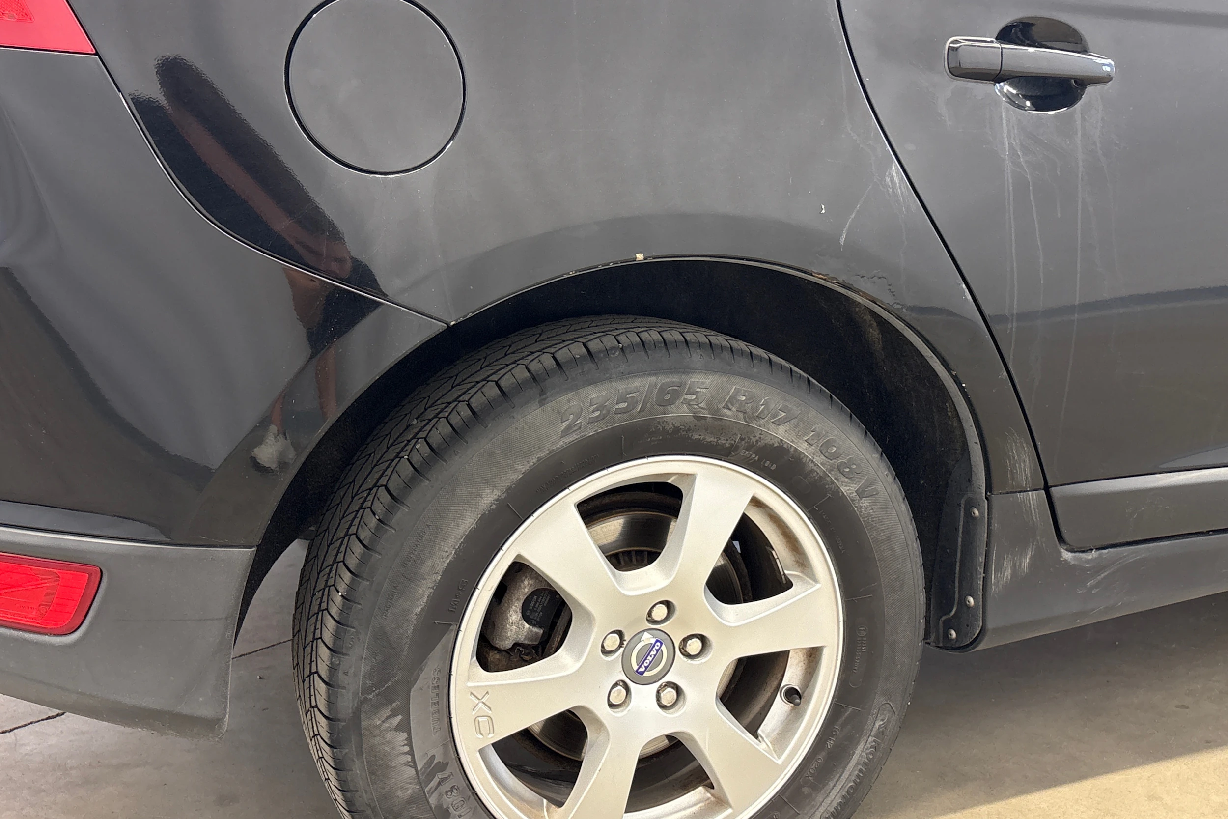musta Volvo XC60 2010 kuva 27.